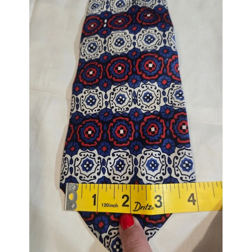 Zodiac Debonair Hand Woven Hand Printed Pure Silk Geometric Pattern Men's Tie